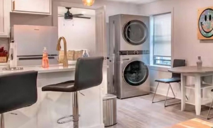 South Hyde Park Apartamento | Completely remodeled apartment in the heart of Kansas City