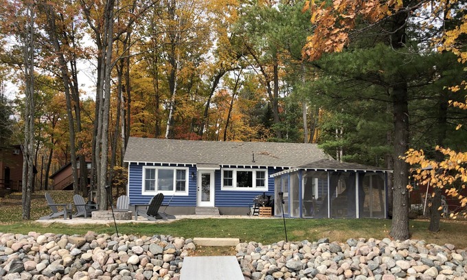 Brazeau Cabaña | Completely remodeled cottage on White Potato Lake