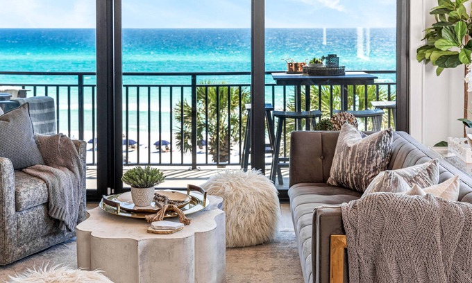 Seagrove Beach Condominio | COMPLETELY RENOVATED! Palms C15, Gulf-Front, Modern,CORNER-UNIT & FACING SUNSET!