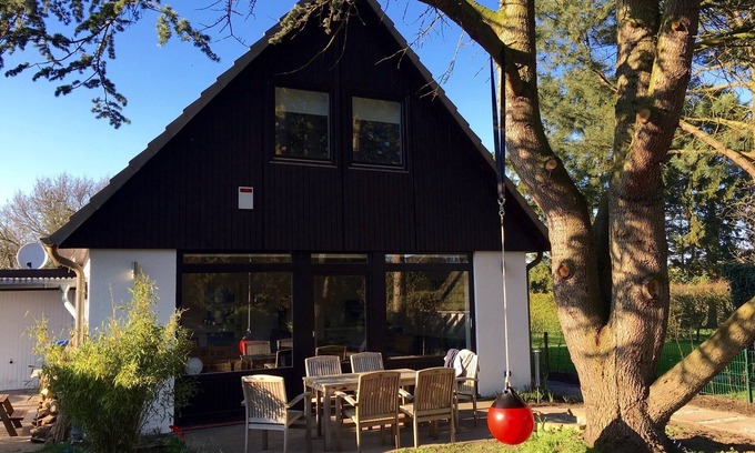 Dohnsdorf Casa | Casa unifamiliar completamente renovada con jardín en una zona tranquila apta para niños