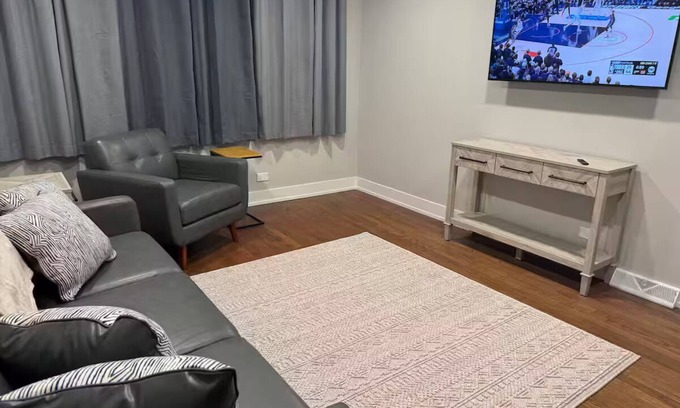 Oak Forest Casa | Completely renovated home