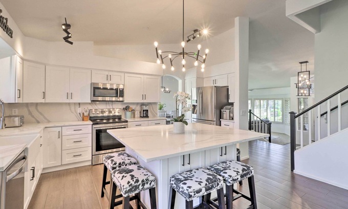 Estrella Mountain Ranch Casa | Complimentary Heated Pool: Goodyear Getaway!