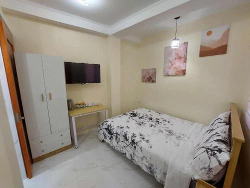 Compostela Cama Y Desayuno | Compostela Guest Room #2 Terrace, Rooftop, Netflix, WiFi