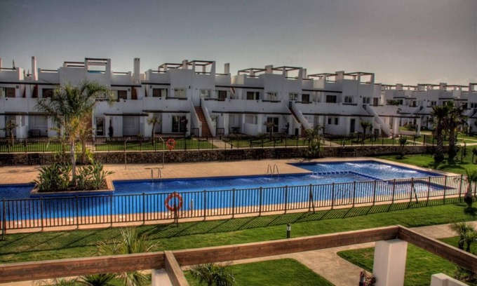 Alhama de Murcia Apartamento | Condado De Alhama Apt-Pool-Park-Parking-Sleeps4