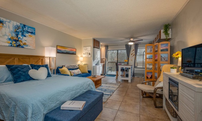 Lake Lure Condominio | Condo at Lake Lure-- The Woodlands at Lake Lure