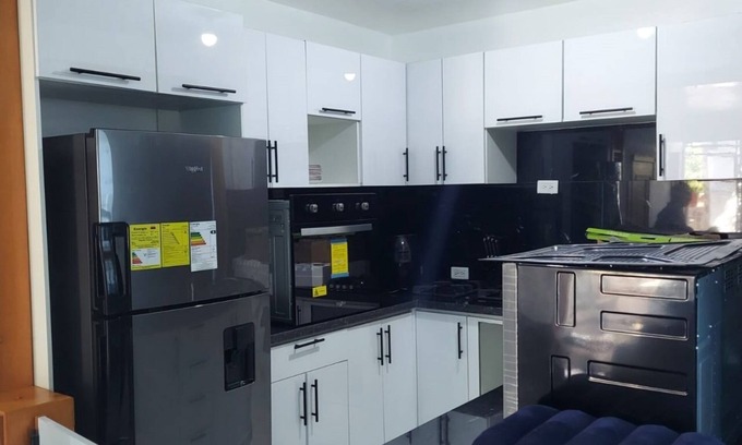 Los Frailes Apartamento | Condo cerca del AILA