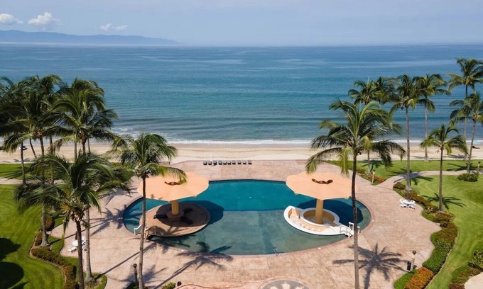 Flamingos Hotel | CONDO QUINTA DEL MAR by TRVL2HM
