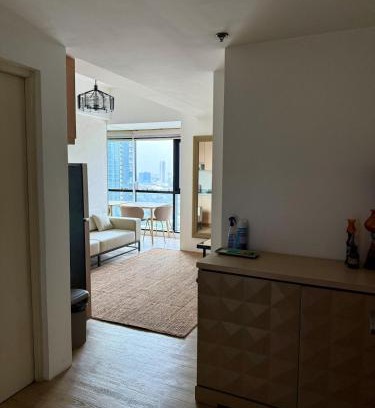 Wack-Wack Greenhills Apartamento | Condo Roughly 30 mins from NAIA with view of Greenhills