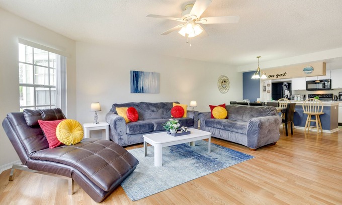 Royal Palm Bay Condominio | Condo w/ Pool Access & Patio: 8 Mi to Disney!