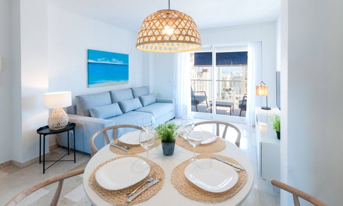 Grao de Gandia Apartamento | Apartamento con encanto, a pocos metros de la playa. A/A y wifi gratis. Terraza con vistas al mar-ALQUILER SOLO FAMILIAS