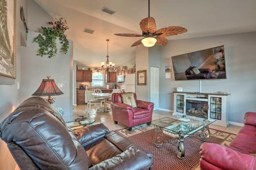 Highland Apartamento | Condo with Screened-in Porch, 1 Mi to Sebring Golf!