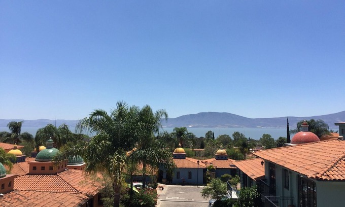 Ajijic Condominio | Condominio con impresionantes vistas del lago y las montañas