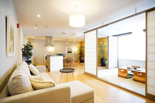 Naha City Centre Apartamento | Condominium Riana
