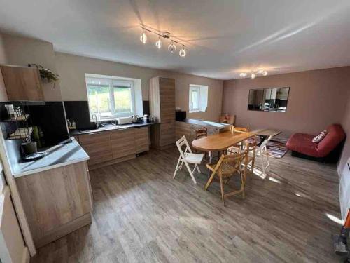 Renaison Apartamento | Confort et ressourcement au vert