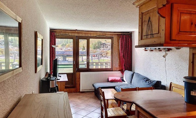Val-d'Isere Apartamento | Confortable 2 Pièces Cabine, Val d'Isère - Pied des Pistes, Balcon Sud, 6 Pers, Local à Ski - FR-1-518-3