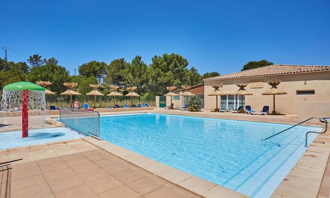 Carnoux-en-Provence Chalet De Esquí | Espace Confortable avec Accès au Court de Tennis | Accès Piscine Extérieure Durant l'Été