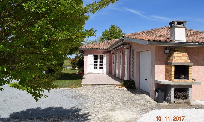 Civrac-en-Medoc Casa | Confortable Maison Entre Campagne ET Ocean