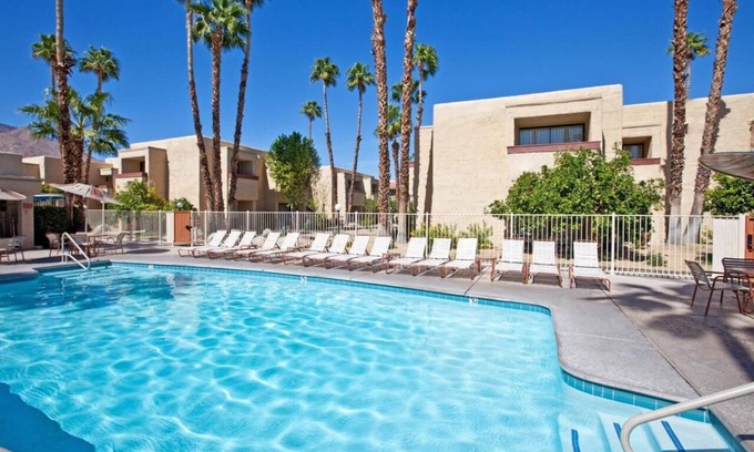 Uptown Design District Condominio | Congratulations! Sleeps 6+Extras!