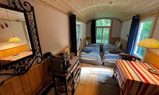 Kleve Casa | Construction trailer - in the middle of nature