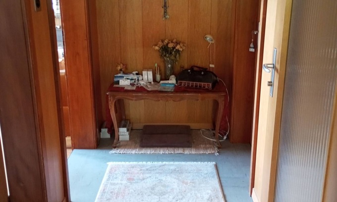 Ruetli Cama Y Desayuno | Contemplative Poet Society Retreat B&B