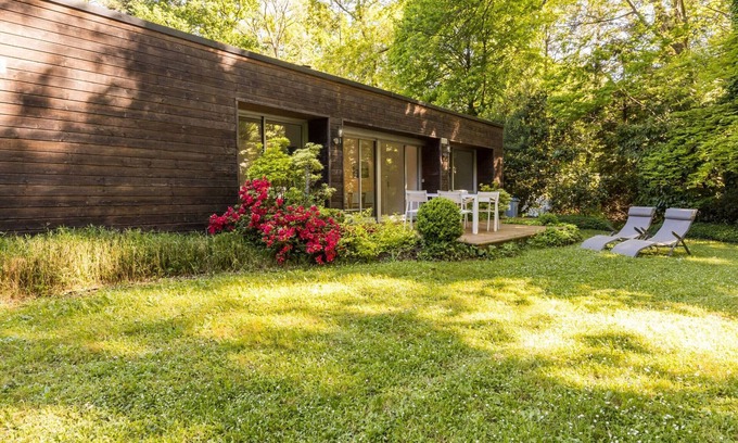 La Chapelle-sur-Erdre Cabaña | Gîte Contemporáneo con Jardín y Aparcamiento en La Chapelle-sur-Erdre