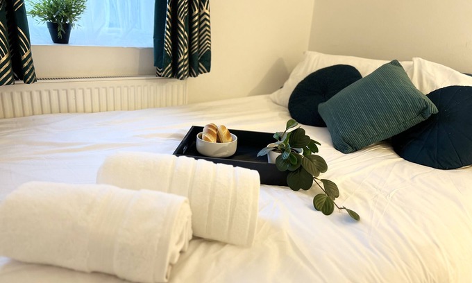 West Hendon Apartamento | Contemporary 2 bed Apt Close to Mall with Free Parking & Fast Wifi