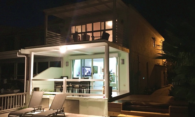 Jolly Harbour Villa | 2BR Villa contemporánea en Jolly Harbour