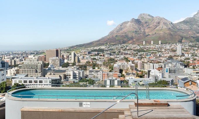 Bo'Kaap Apartamento | Contemporary 3-Bed at the Peak of Bo-Kaap | Pool