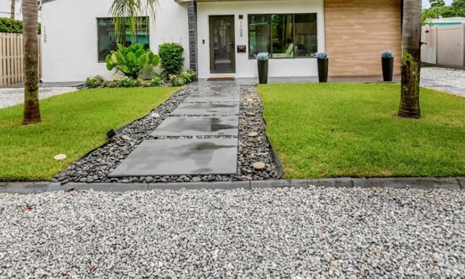 Lake Ridge Casa | Contemporary 3BR 3 BA Duplex, Amazing Outdoor Area