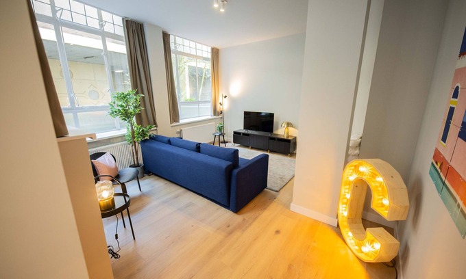 Nieuwe Werk Apartamento | Contemporary 3BDR Apartment WS