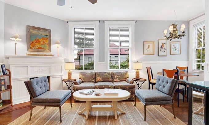 Dixon Park Condominio | Contemporary and Cozy by the Park | Heated Pool Access