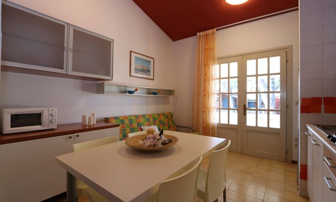 Bibione Apartamento | Apartamento contemporáneo en una residencia tranquila.