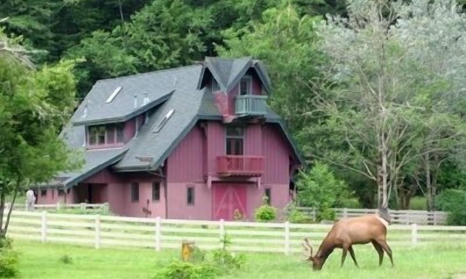 Orick Otro | Granja Contemporáneo en el Parque Nacional Redwood