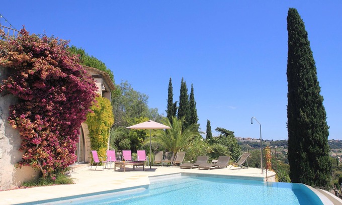La Colle-sur-Loup Villa | Contemporary Sea-View Villa with Infinity Pool – Near Saint-Paul de Vence