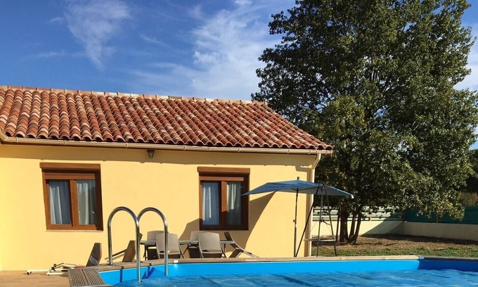 Lamothe-Montravel Casa | Contemporary house, neuve ,with pool and indoor hot tub ,jardin cloturé