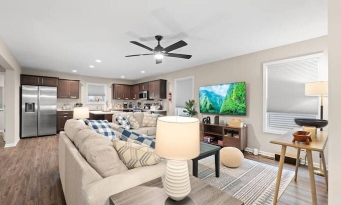 Fort Wayne Casa | Contemporary Home Near Downtown FW!