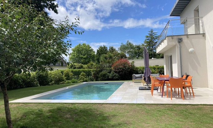 Concarneau Casa | CASA CONTEMPORANEA 5 PERSONAS