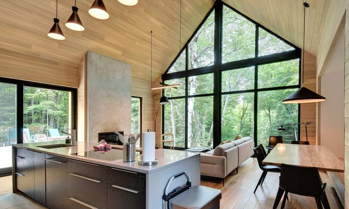 Lac Superieur Village Chalet De Esquí | Contemporary in nature☀️ Spa & Sauna CITQ#301985