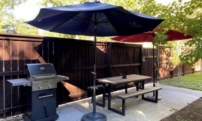 Chico Apartamento | Contemporary Suite in the Heart of Downtown Chico