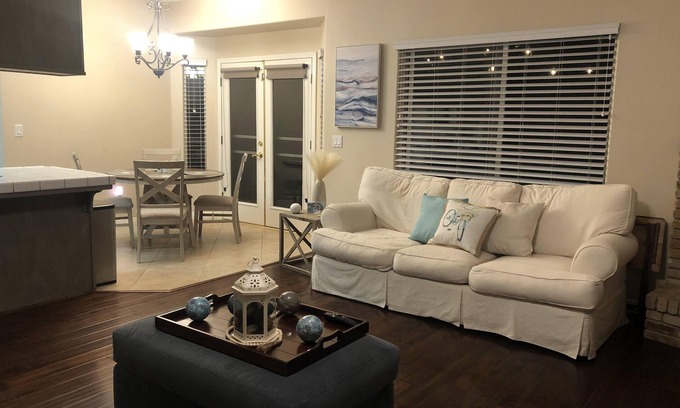 Greenacres Casa | Contemporary Tranquil Getaway with Relaxing Garden