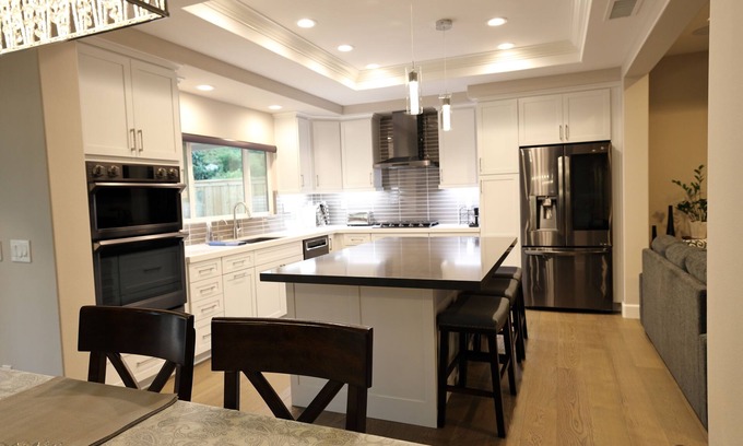 Rancho Bernardo Casa | Hogar moderno y altamente actualizado 2BR / 2BA - Jubilados o ejecutivos (comunidad de 55+)