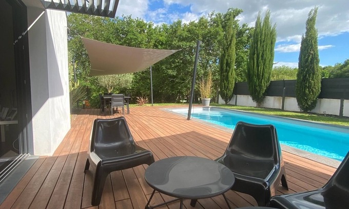 Vannes Casa | Villa contemporánea con piscina privada cerca del puerto de Vannes