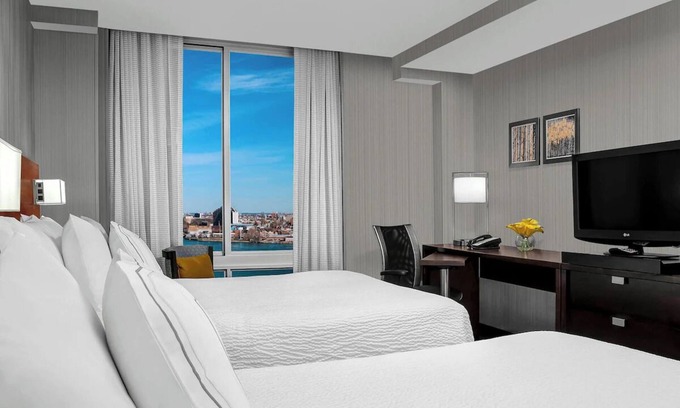 Upper East Side Hotel | Convenient 2 Queen Beds Room for Exploring Culture & Adventure! Onsite Parking!