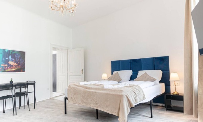 Meidling Apartamento | Convenient 2BR Apt. Near U6 Station am Schöpfwerk