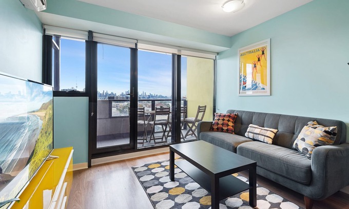 Footscray Apartamento | Convenient Apartment with Sensational City Views