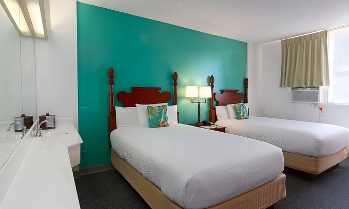 Ala Moana Casa | Convenient Countryside Stay! 2 Comfortable Units, Pool, Pets Allowed