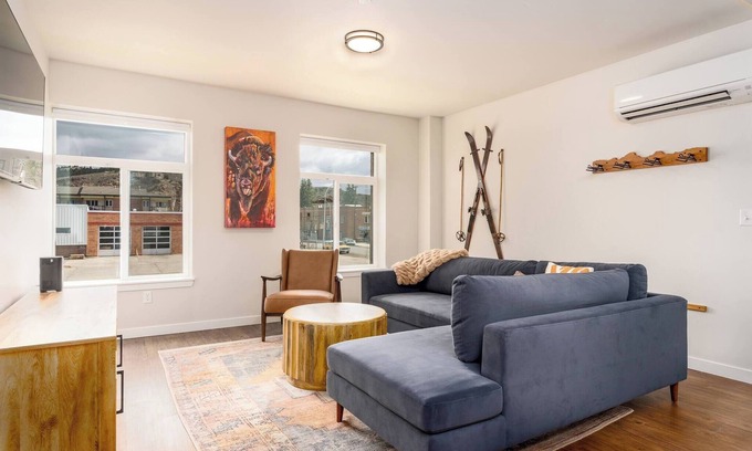 Anaconda Condominio | Convenient & Modern Condo Living