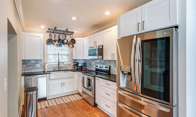 Berry Hill Casa | Convenient Nashville Hub w/Yard, 3 Mi to Downtown