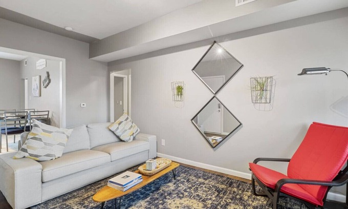 Meridian-Kessler Apartamento | Convenient | Pet & Baby|Near Convention & Hospital