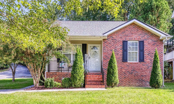 Pigeon Forge Chalet De Esquí | Convenient to Dollywood-Dinner Shows Two Bedroom Two Bathroom- Internet Access